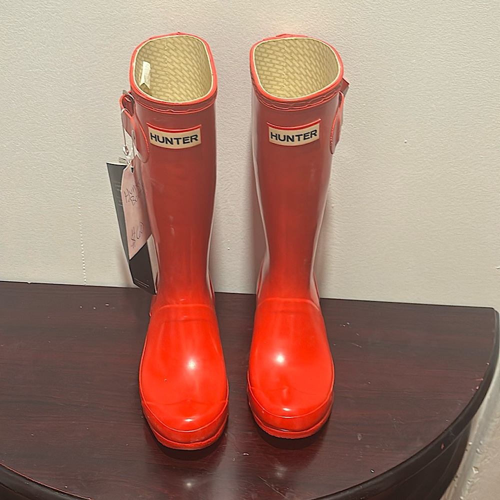 Red little girls Hunter Boots ! BN🌹 size 2/3. Great Xmas gift 🎁